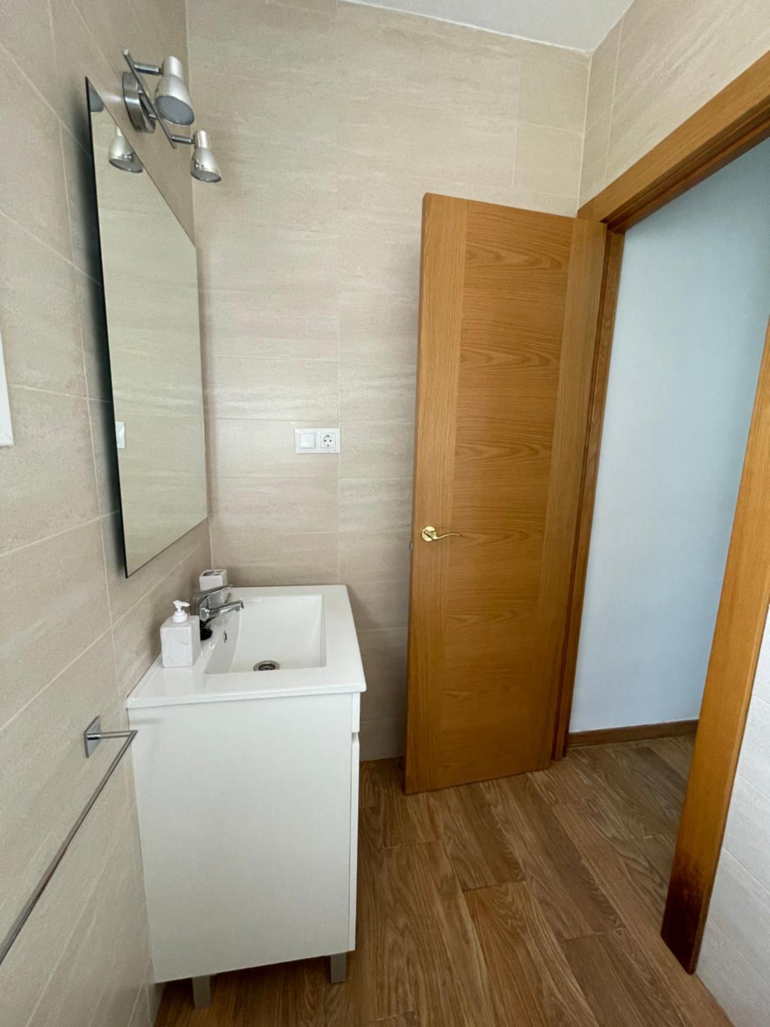 Encantador Apartamento-Centrico-Con Amplio Jardin Torremolinos Luaran gambar